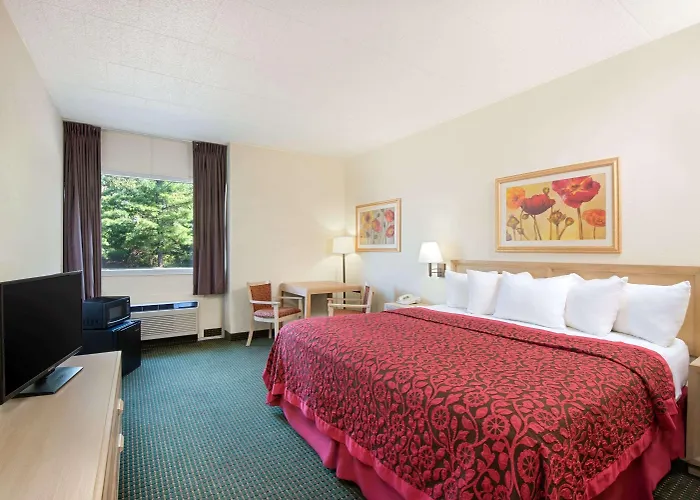 Days Inn By Wyndham Fremont