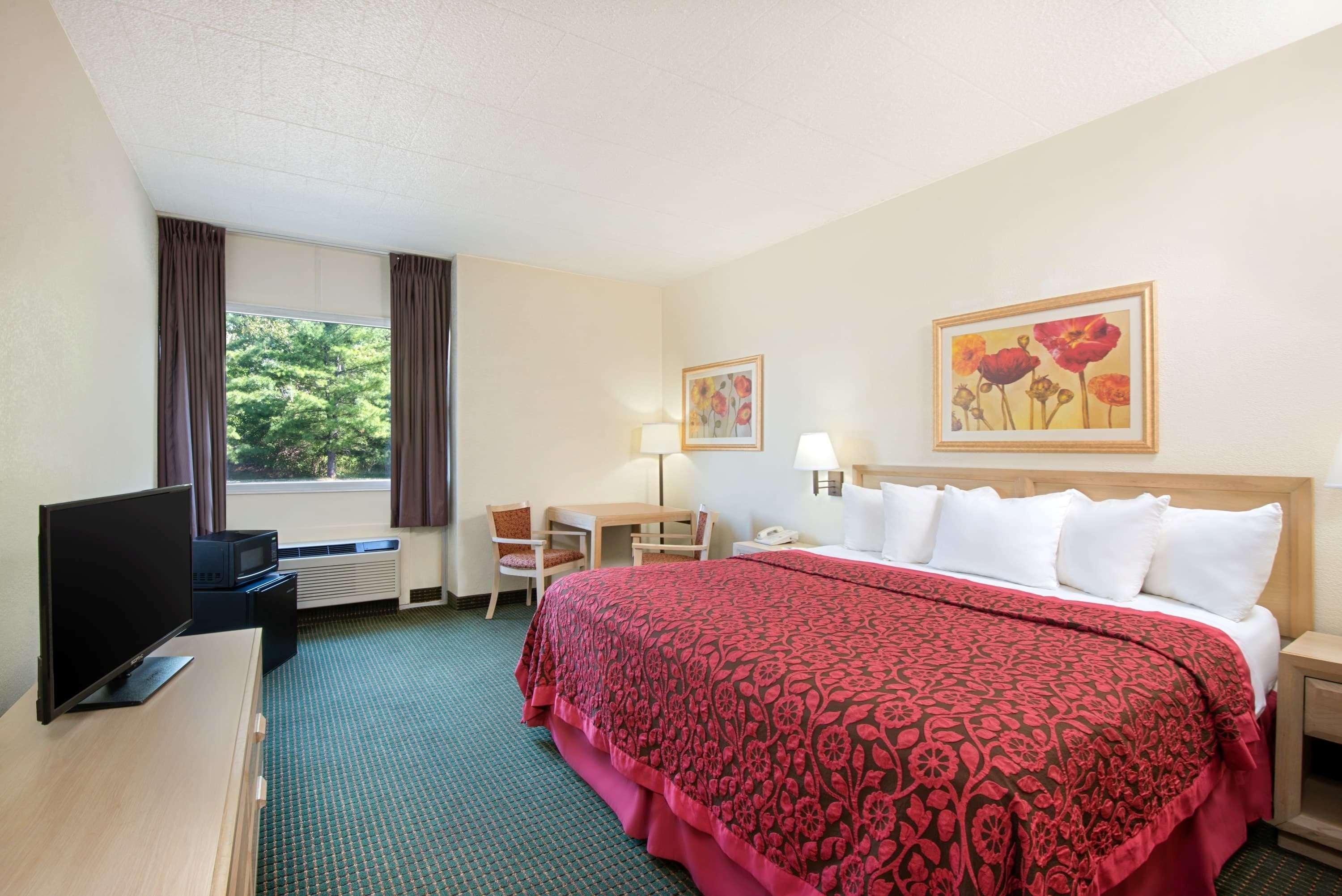 Days By Wyndham Hotel Fremont